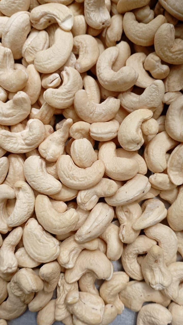 Cashews W 320 second view